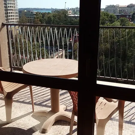 One-bedroom Private In Royal Beach Sluneční pobřeží