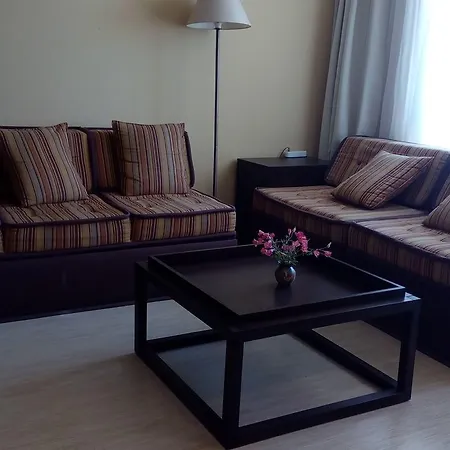 One-bedroom Private In Royal Beach *