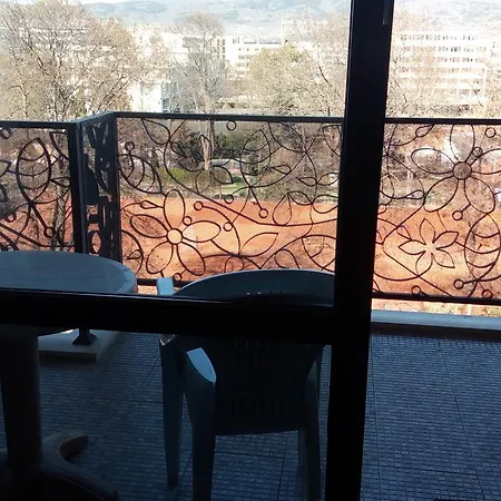 Апартамент One-bedroom Private In Royal Beach *