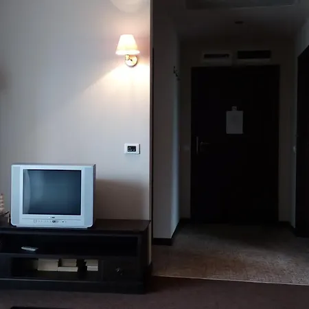 One-bedroom Private In Royal Beach *
