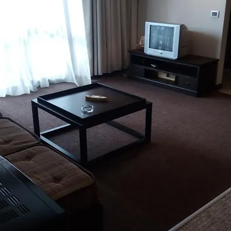 One-bedroom Private In Royal Beach Апартамент