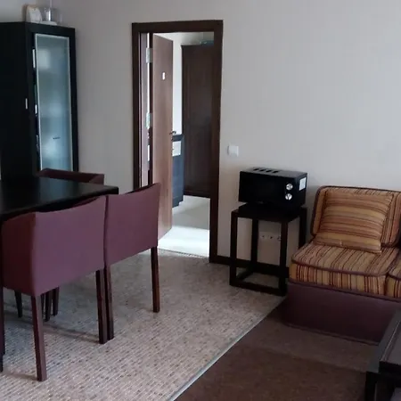 One-bedroom Private In Royal Beach Апартамент