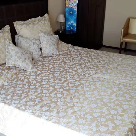 One-bedroom Private In Royal Beach Apartmán Sluneční pobřeží
