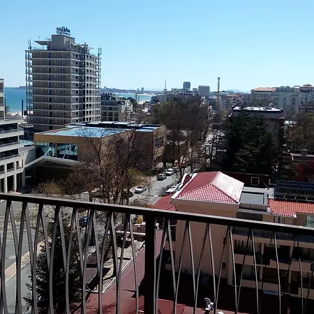 Apartmán One-bedroom Private In Royal Beach *