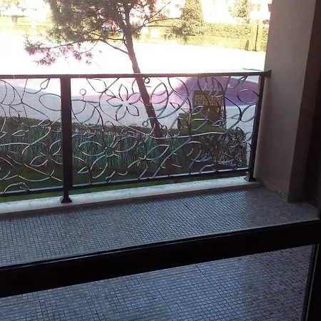 One-bedroom Private In Royal Beach * Sluneční pobřeží